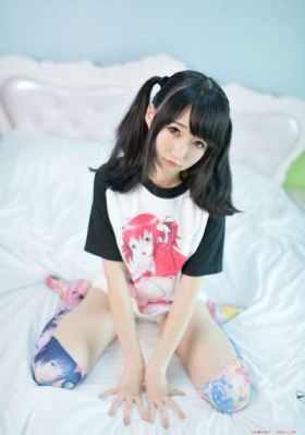 美丽的小蜜桃在线播放